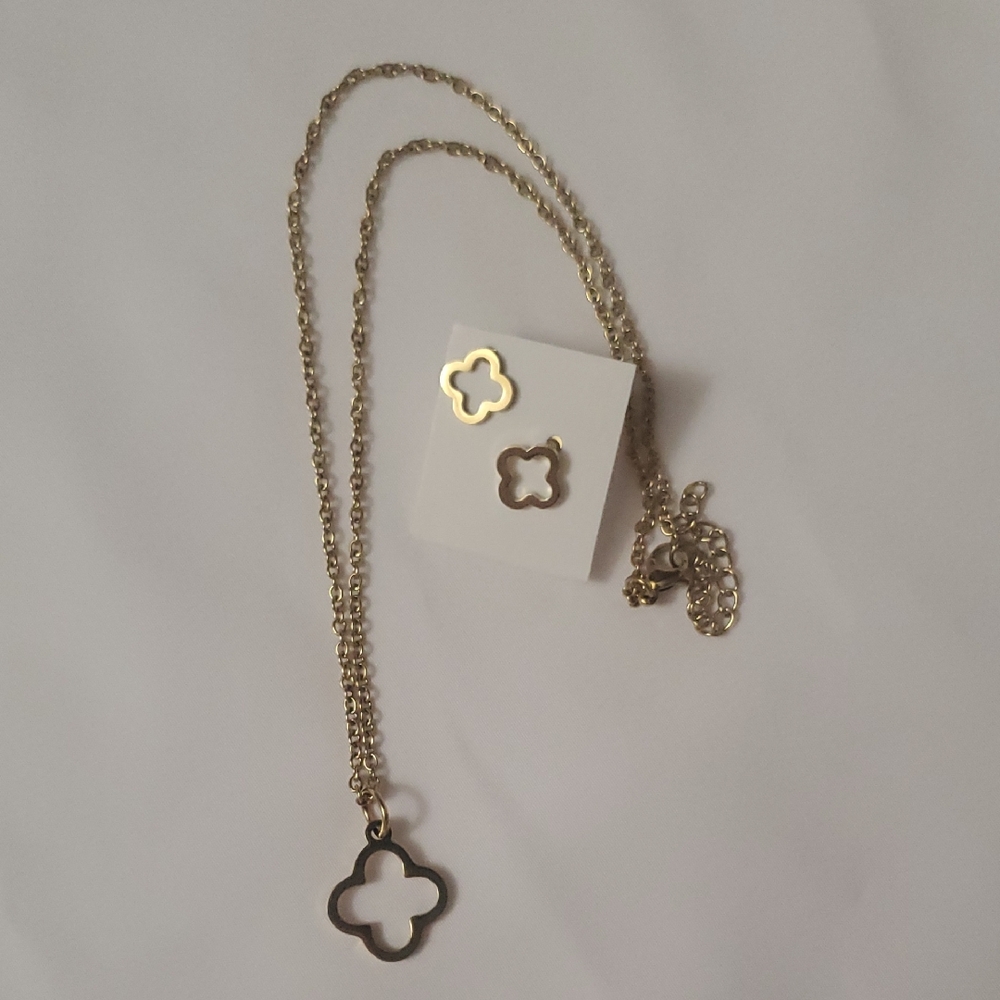 SET!!! Gold Clover Necklace and Earring  (Both are open cut design)